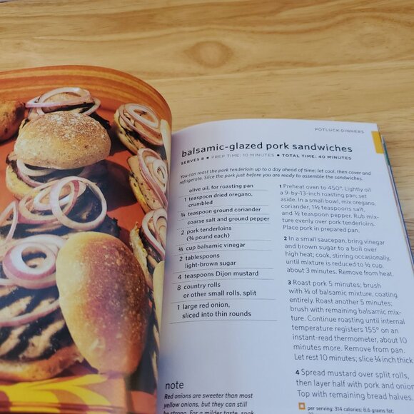 Set Of 5 Holiday Cookbooks Old-Fashioned Holidays Bake Sale Favorites & More - Picture 5 of 16